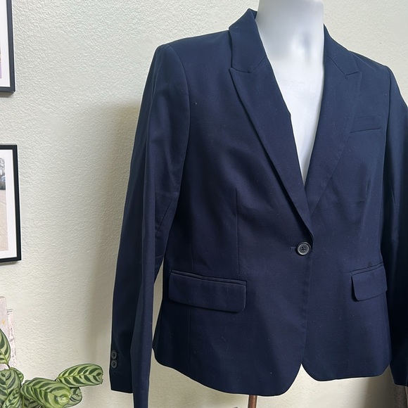 J Crew Women’s blazer. Size 12 NWT. navy - Picture 4 of 8